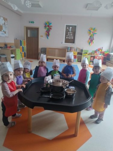 received 1661124504883839